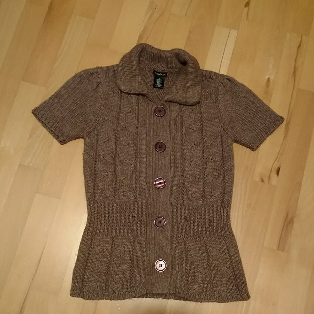 Maurices Short-sleeved Button up Sweater
